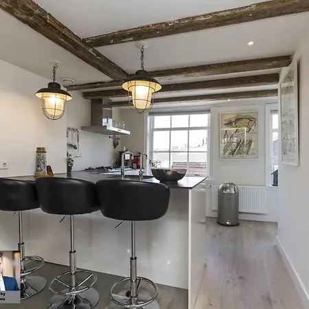 Rare And Very Spacious 3 Bedrooms Apartment In The Jordaan The Home Is Perfect For A Family Or Those Who Need A Little Bit More Room