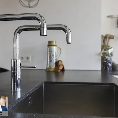 Rare And Very Spacious 3 Bedrooms Apartment In The Jordaan The Home Is Perfect For A Family Or Those Who Need A Little Bit More Room Amsterdam