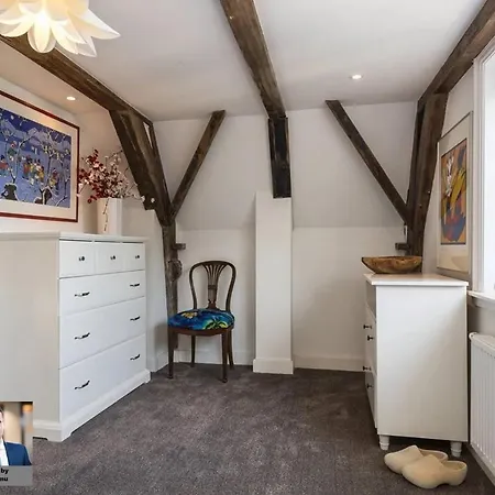Rare And Very Spacious 3 Bedrooms Apartment In The Jordaan The Home Is Perfect For A Family Or Those Who Need A Little Bit More Room Apartmán Amsterdam
