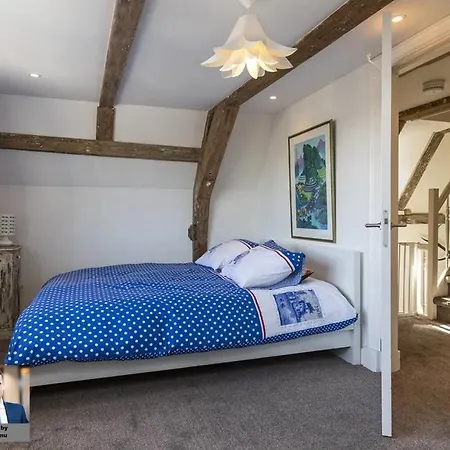 Rare And Very Spacious 3 Bedrooms Apartment In The Jordaan The Home Is Perfect For A Family Or Those Who Need A Little Bit More Room Amsterdam